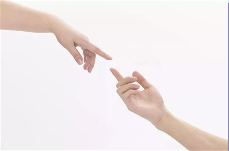 手脚干燥、脱皮，不能全怪天气，可能是这些原因